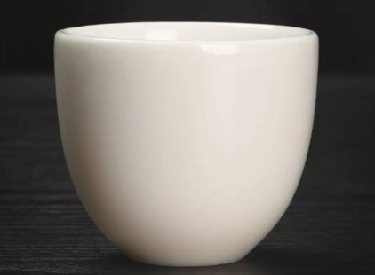 Porcelana branca (um tipo de porcelana tradicional chinesa)